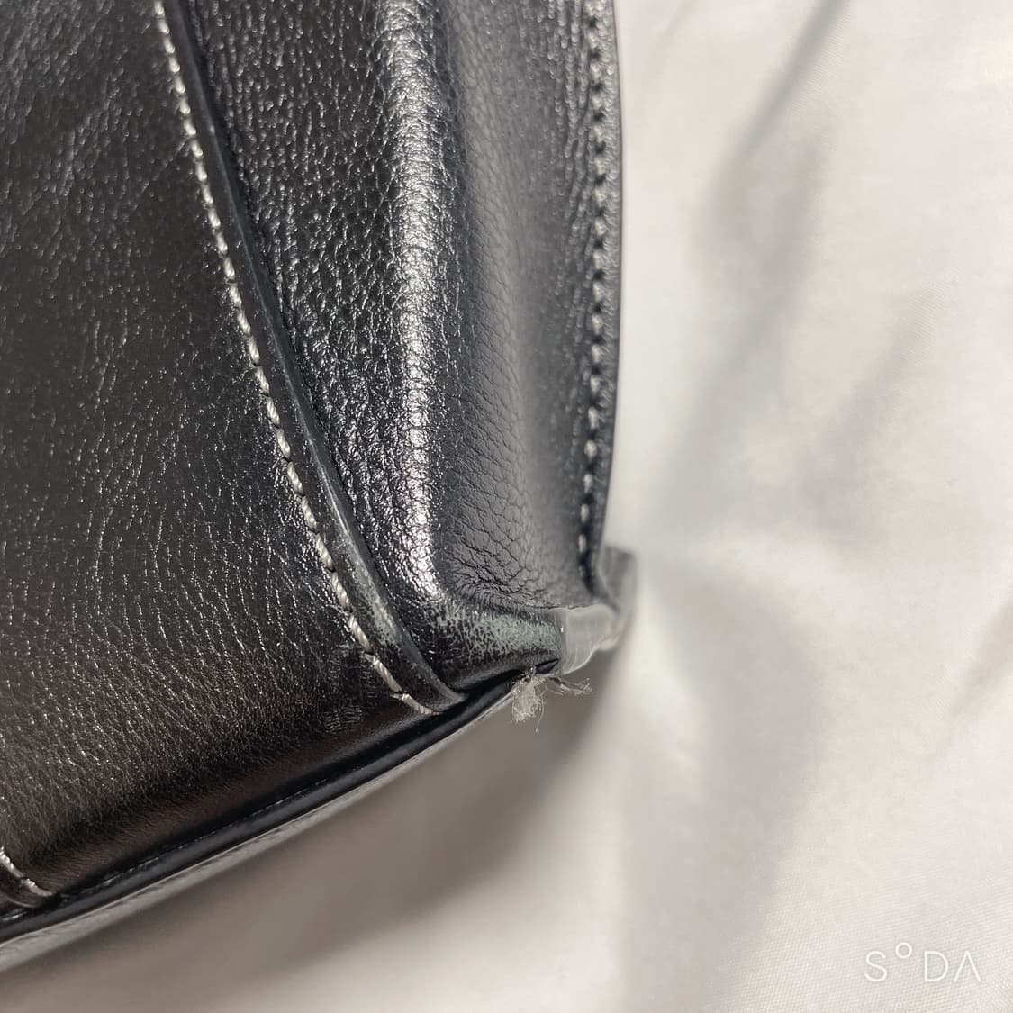 킨더살몬 블랙 레더 토트백 상품이미지6