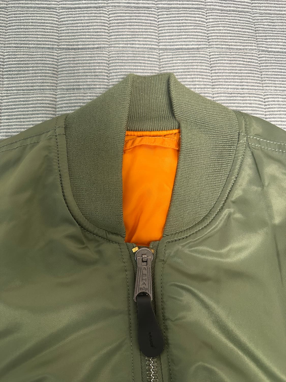 알파인더스트리 ma-1 카키 L 상품이미지2