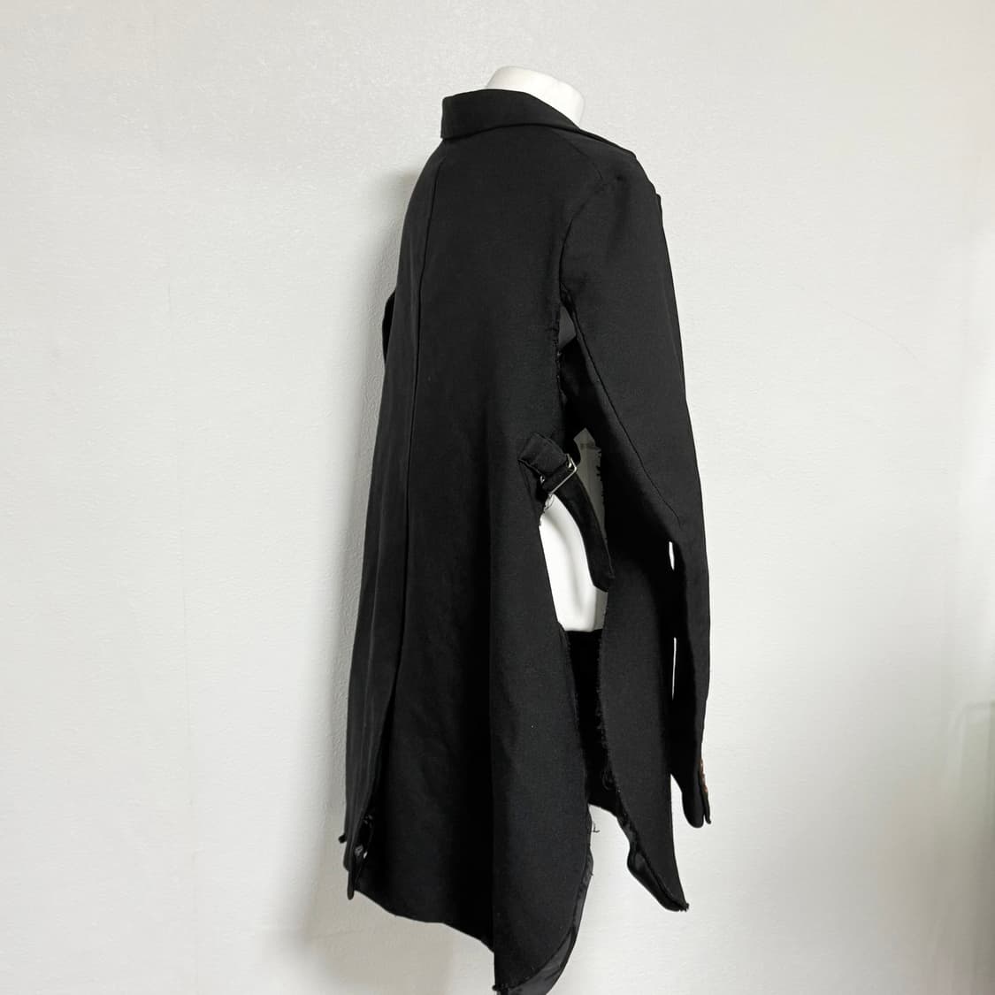 19aw 명작 꼼데가르송 옴므플러스 사이드 컷아웃 자켓 m 상품이미지2