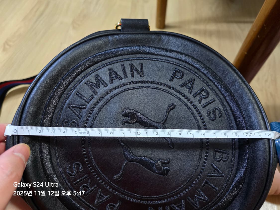 푸마 x 발망(balmain) 콜라보 베럴백 판매 상품이미지3