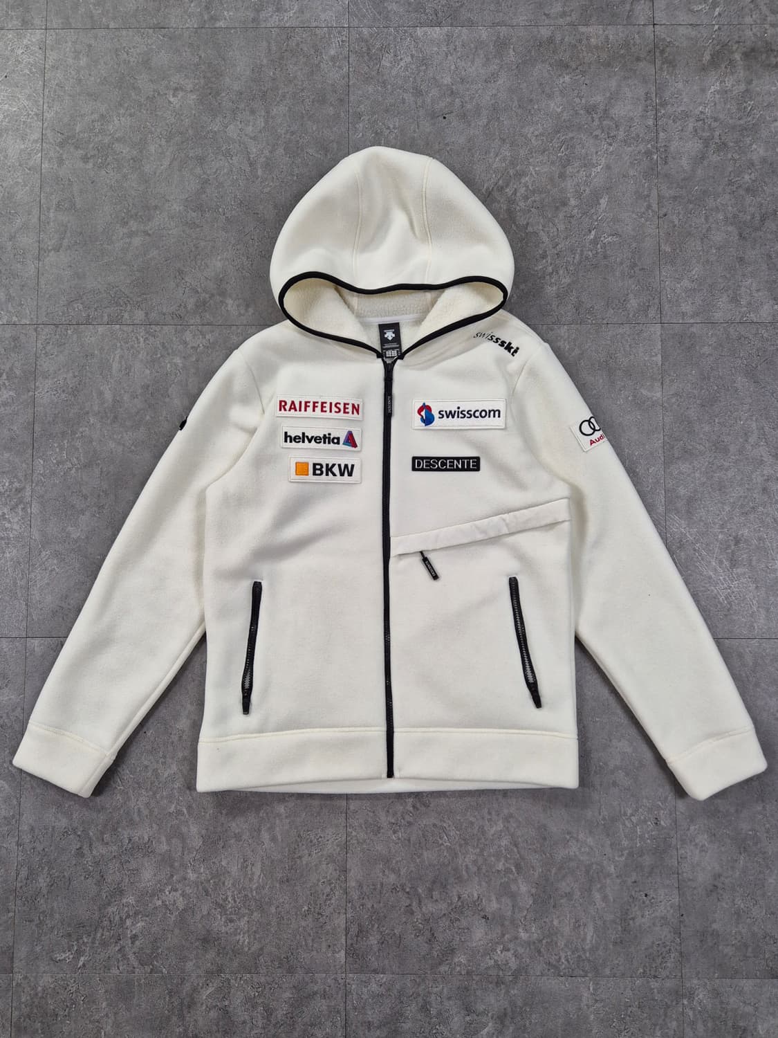 DESCENTE 후리스 상품이미지1