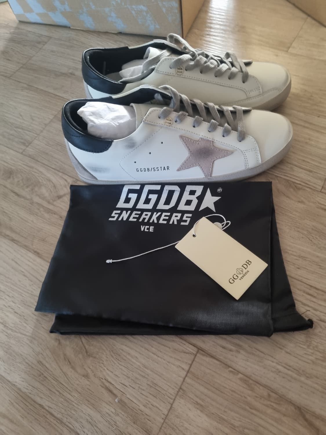 특가)골든구스슈퍼스타네이비탭스니커즈.       260./265 상품이미지3