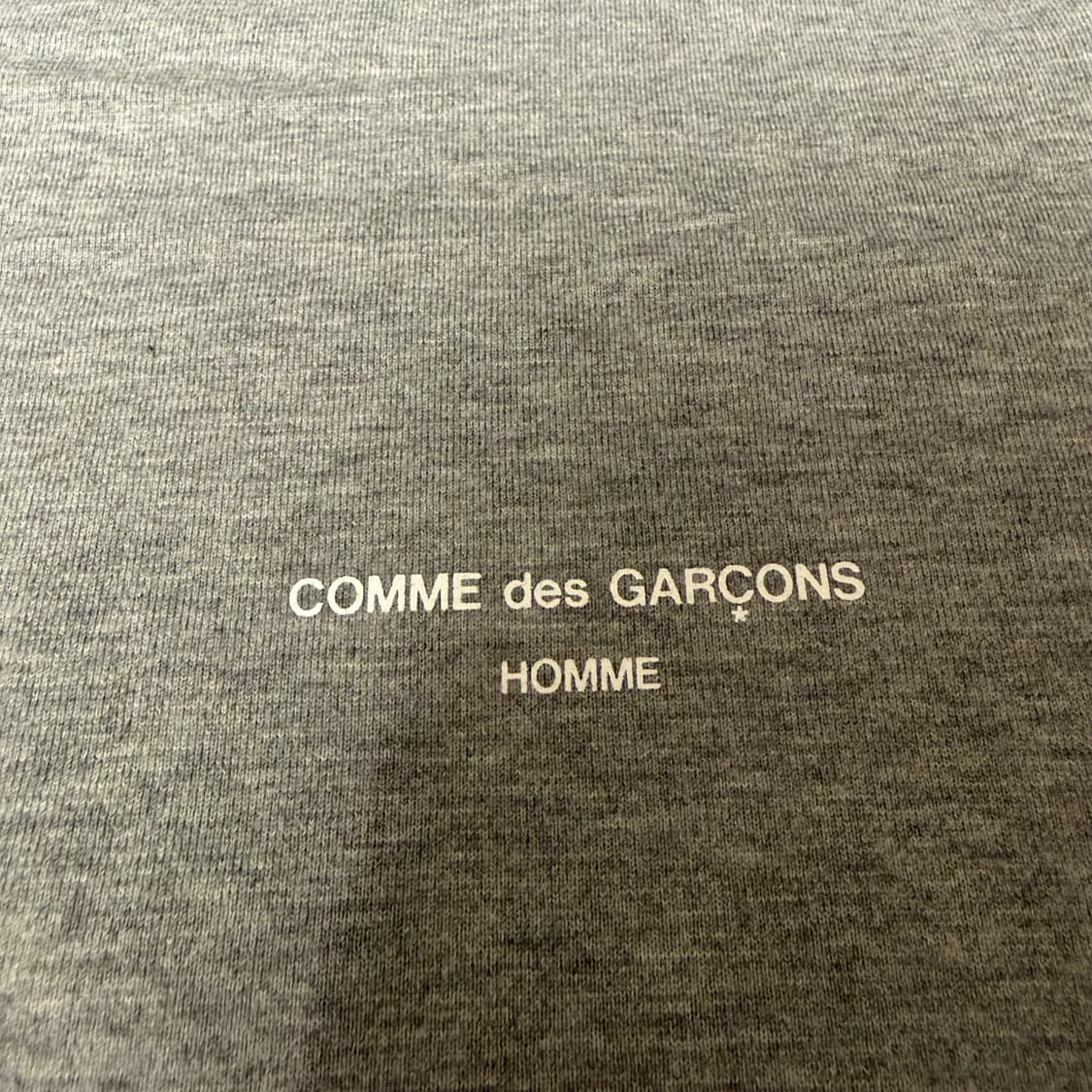 [L] 꼼데가르송 옴므 로고 티셔츠 상품이미지4