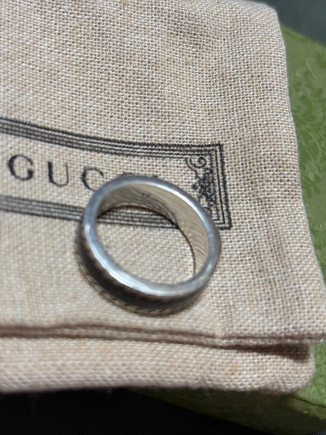 구찌 G 반지 17호 여친과 헤어져 싸게 팝니다.  상품이미지6