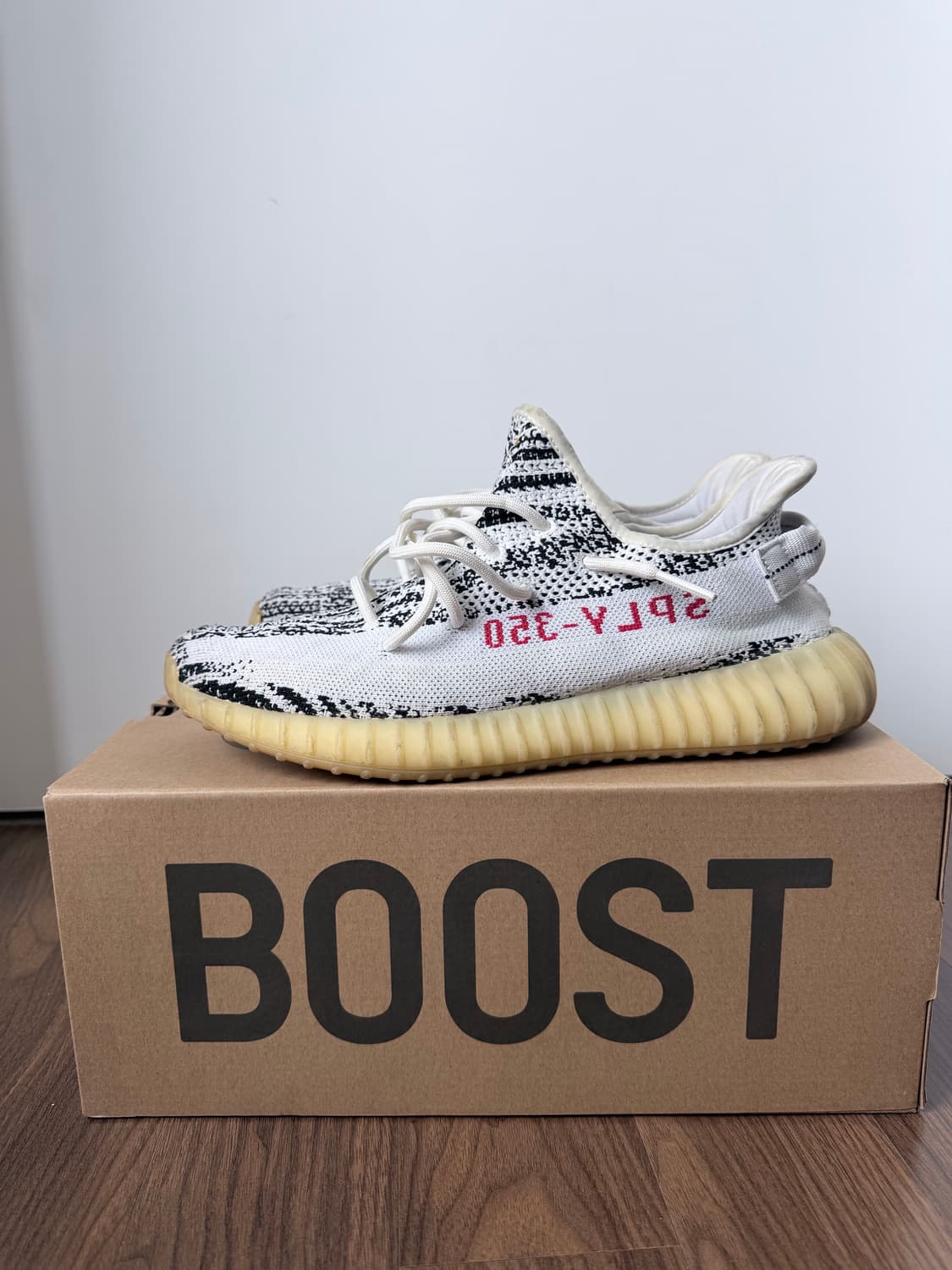 이지부스트 지브라 350 v2 280 팝니다 상품이미지1