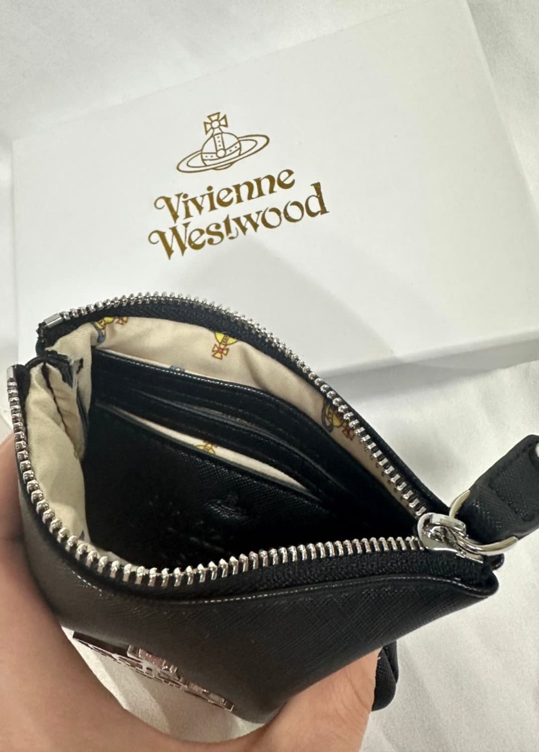 비비안 웨스트우드  동전지갑 파우치지갑 블랙 무료배송 ​ ​ 상품이미지9
