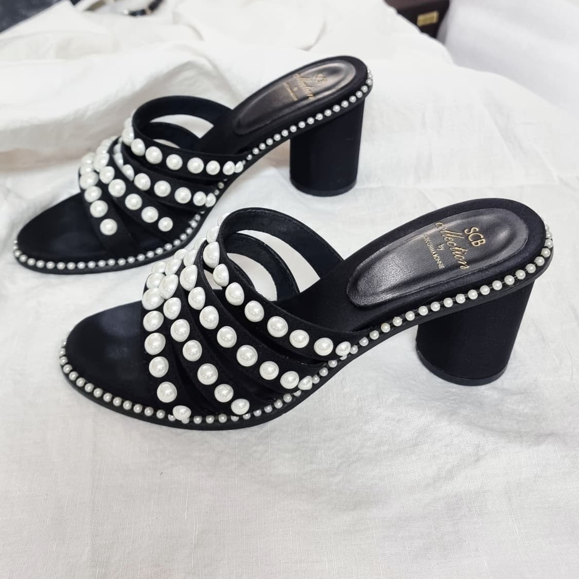 슈콤마보니 SCB컬렉션 진주장식 샌들힐 뮬 (235/표기365) 상태굿 상품이미지2