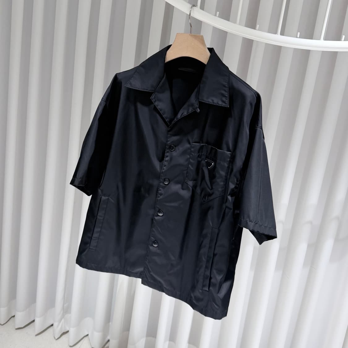 (S+급/XL) / 프라다 삼각로고 리나일론 쇼트 슬리브드 반팔 셔츠 상품이미지2