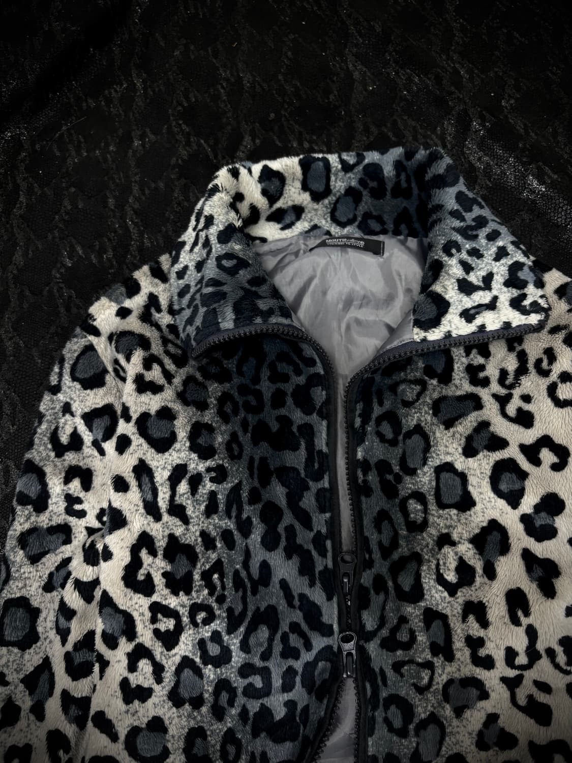 “Vintage” Black Leopard 2-way Fleece Zip 상품이미지4