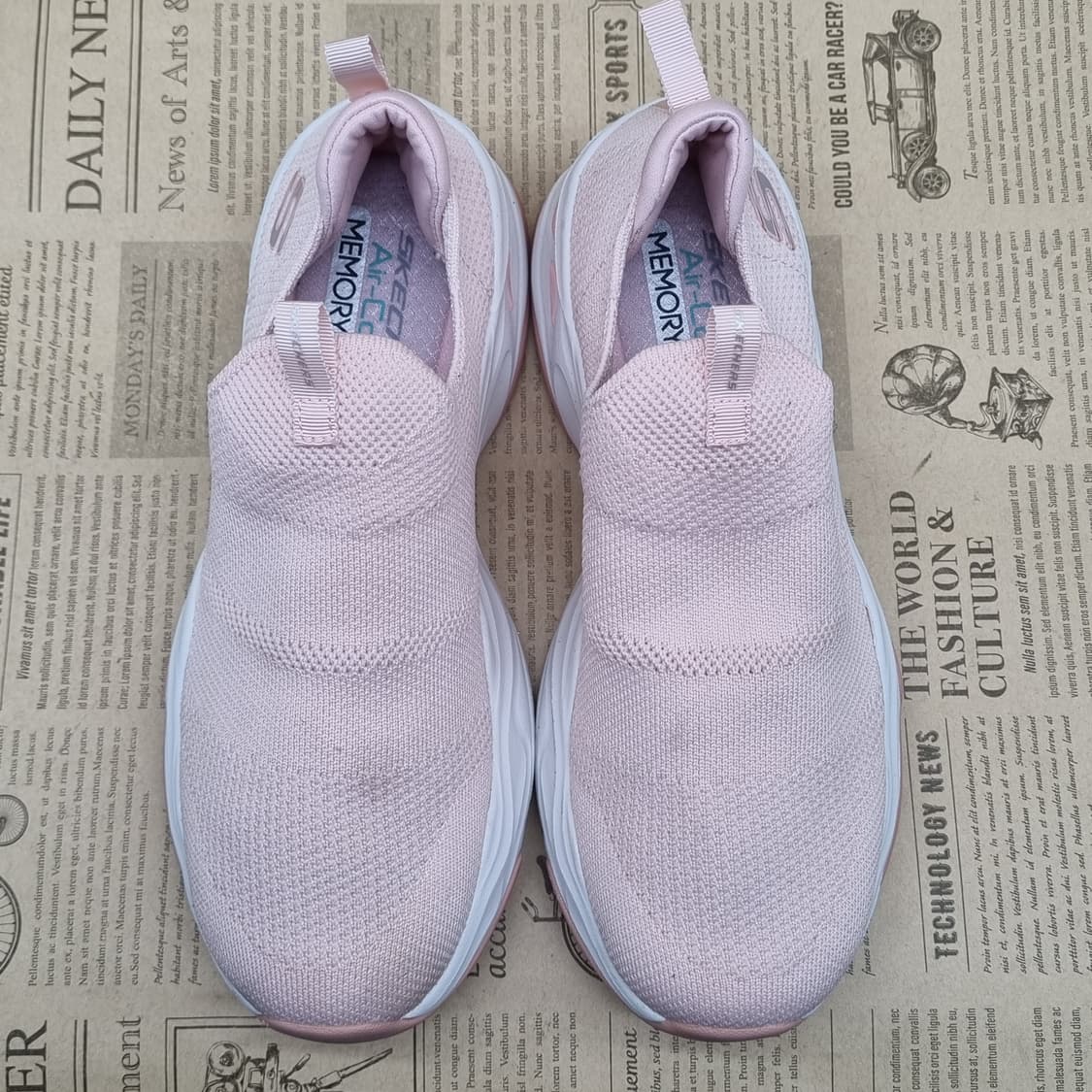 스케쳐스 딜라이트 4.0 슬립온 240 상품이미지2