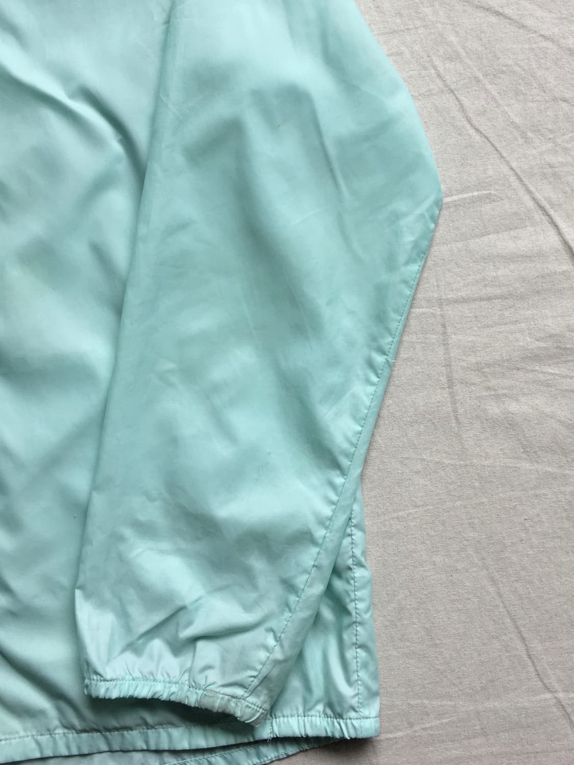 노스페이스 백프린팅 바람막이 상품이미지9