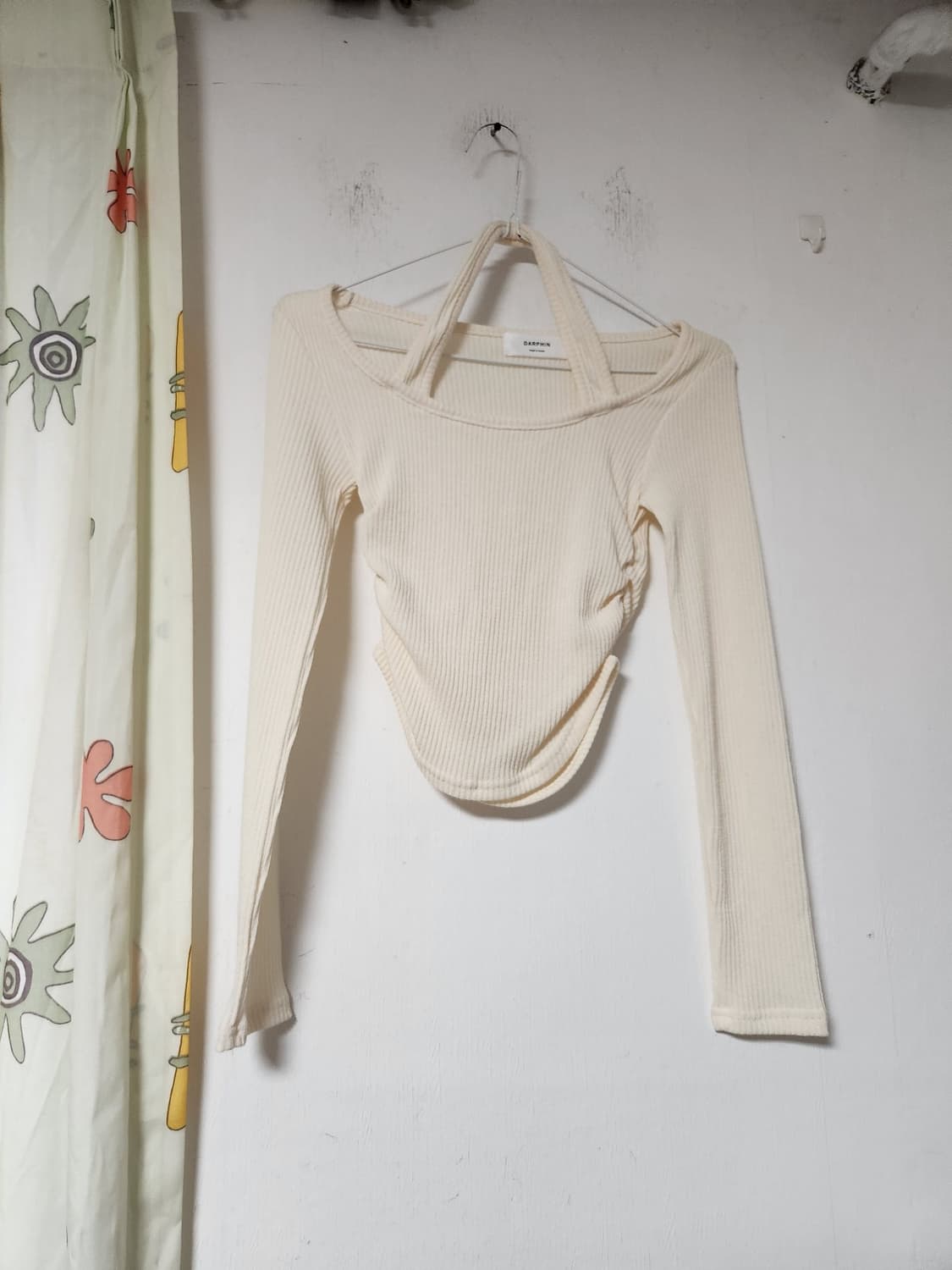크롭 홀터넥 골지 크림색F(S) 상품이미지1