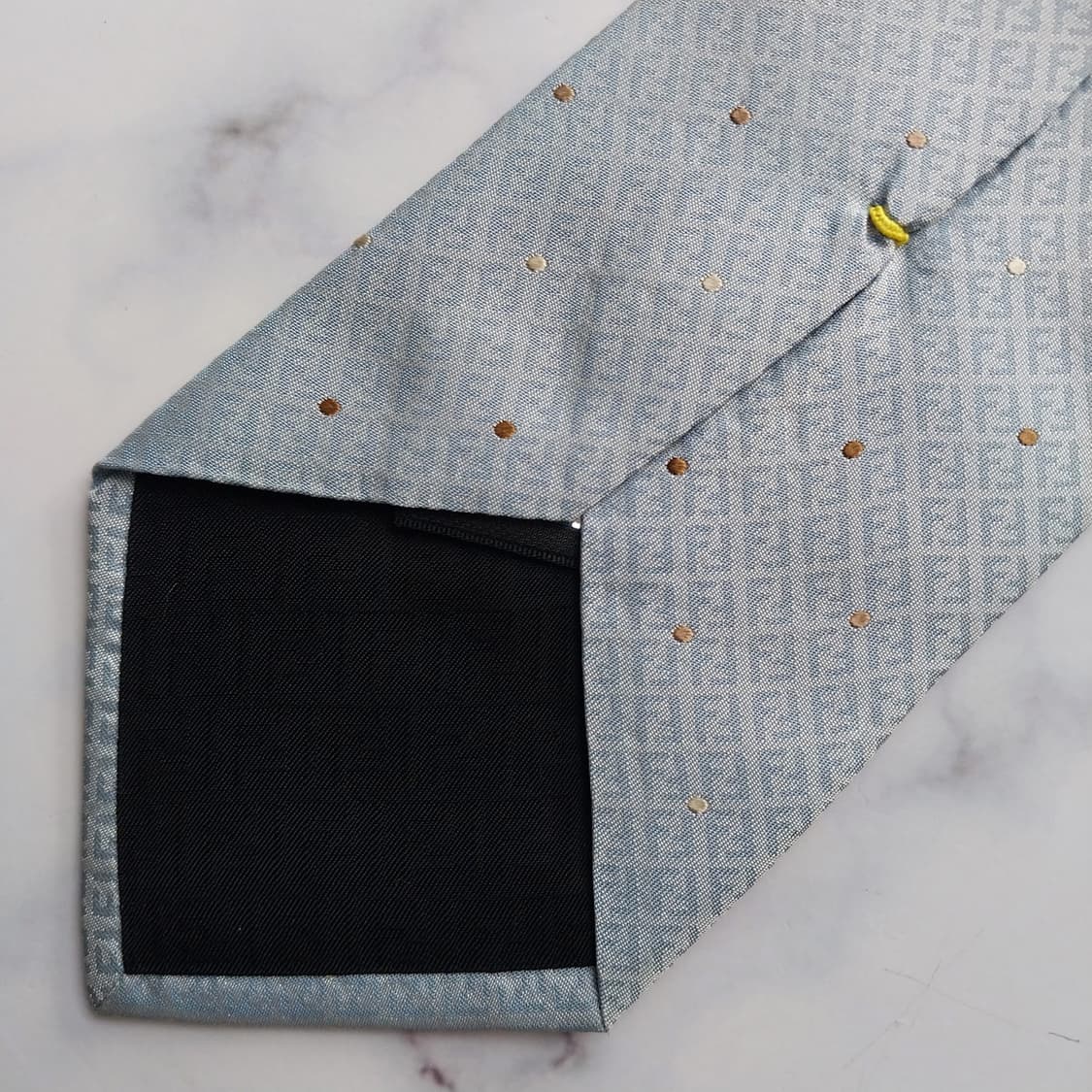 펜디 실크 라이트블루 주카 모노그램 넥타이 9cm A~B등급 K1327
 상품이미지9