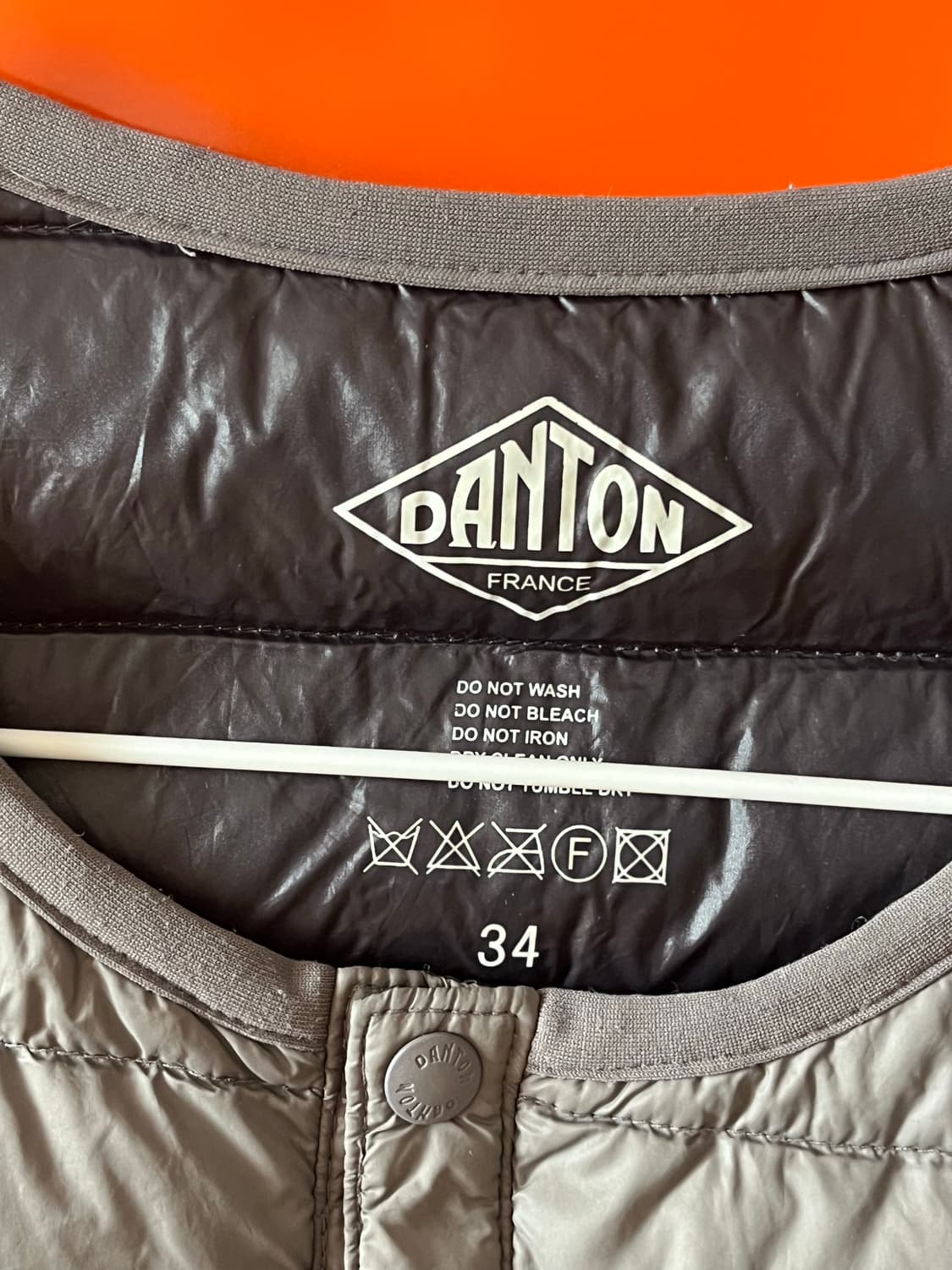 단톤 패딩조끼 34사이즈 상품이미지3