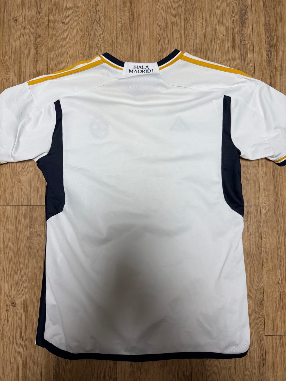 레알 마드리드 23/24 홈 유니폼 KR사이즈 XL 상품이미지3