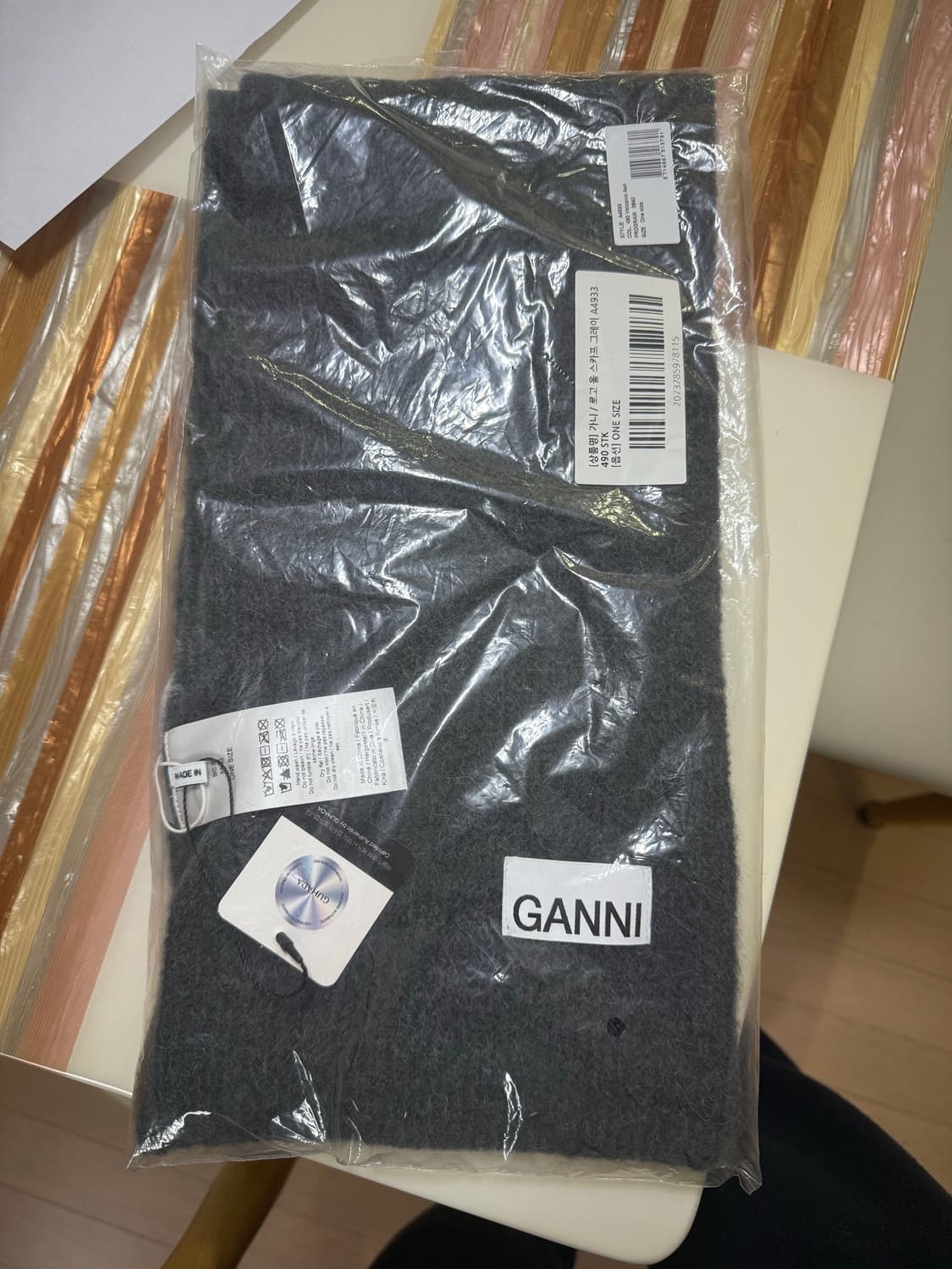 가니(ganni) 그레이 울 머플러 새상품 상품이미지6