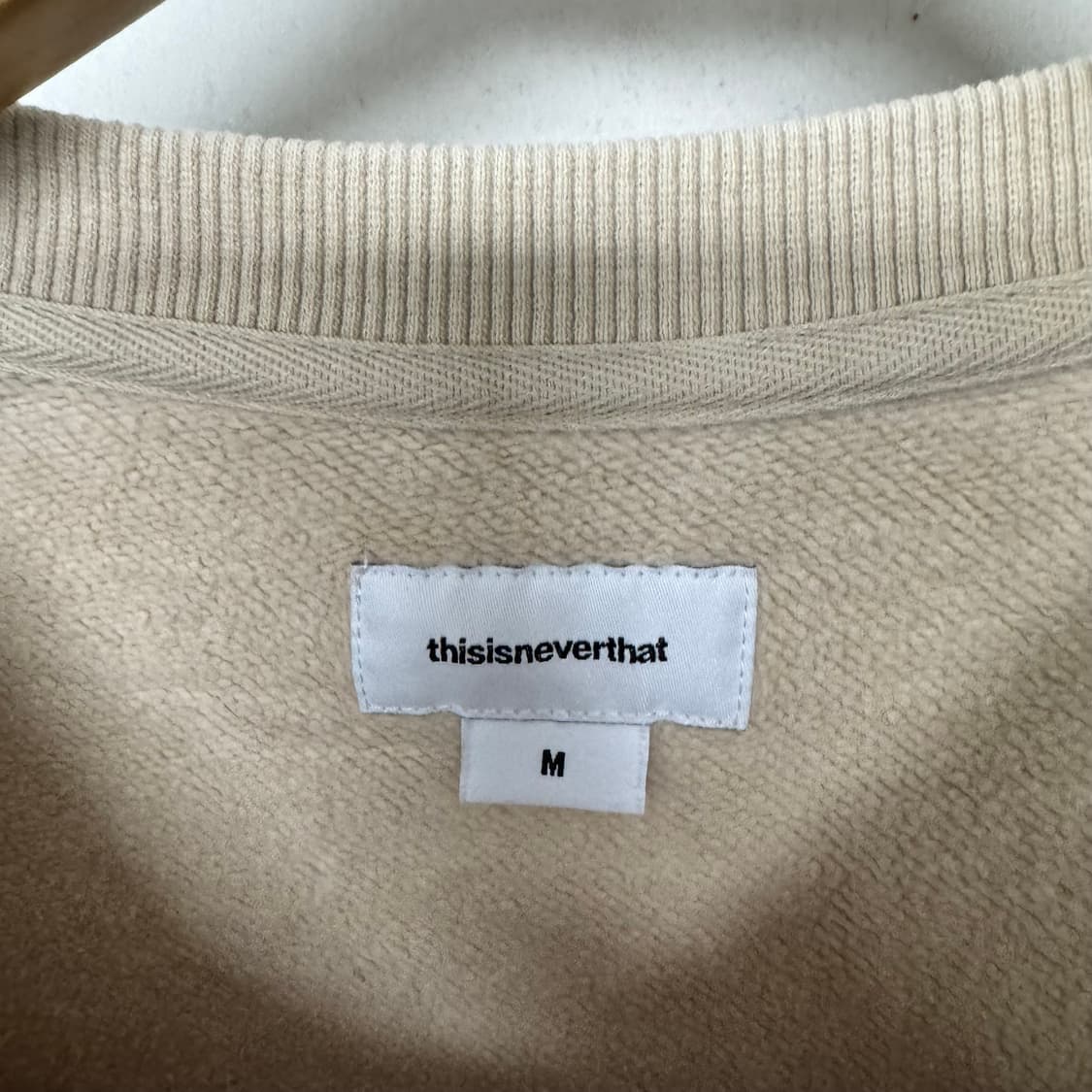 디스이즈네버댓 자수로고 맨투맨 상품이미지3