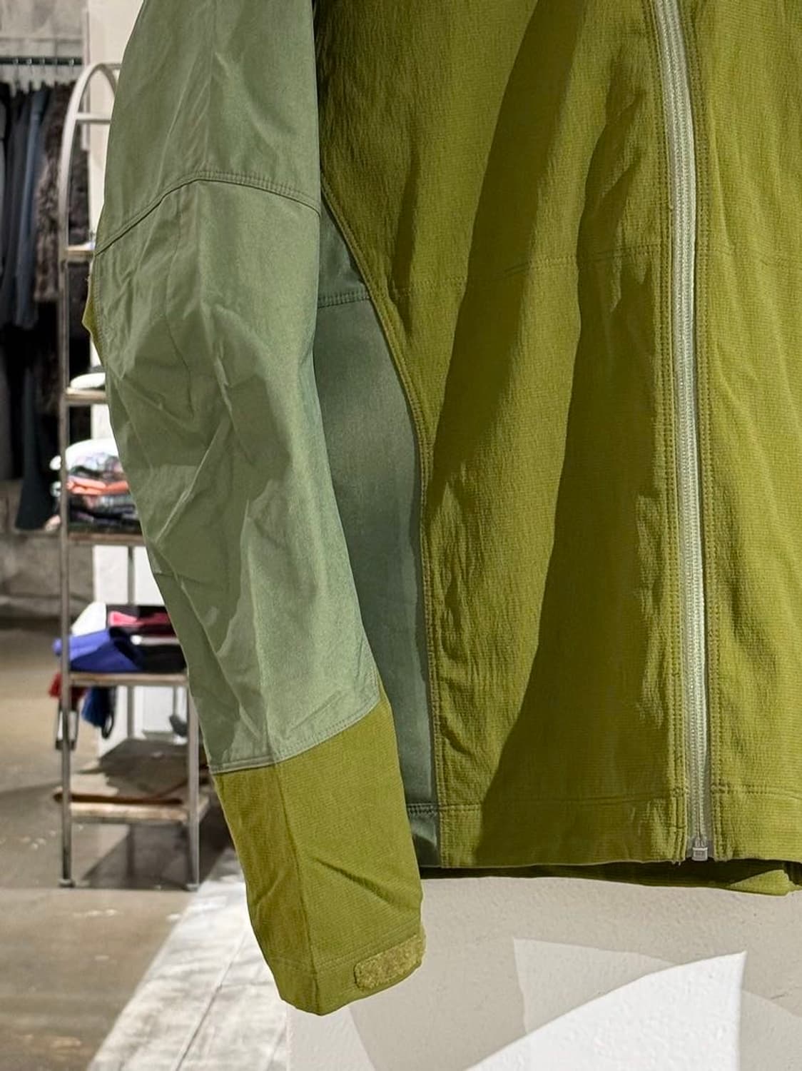 아크테릭스 그린 사이드와인더 콤프 고어텍스 자켓 상품이미지4