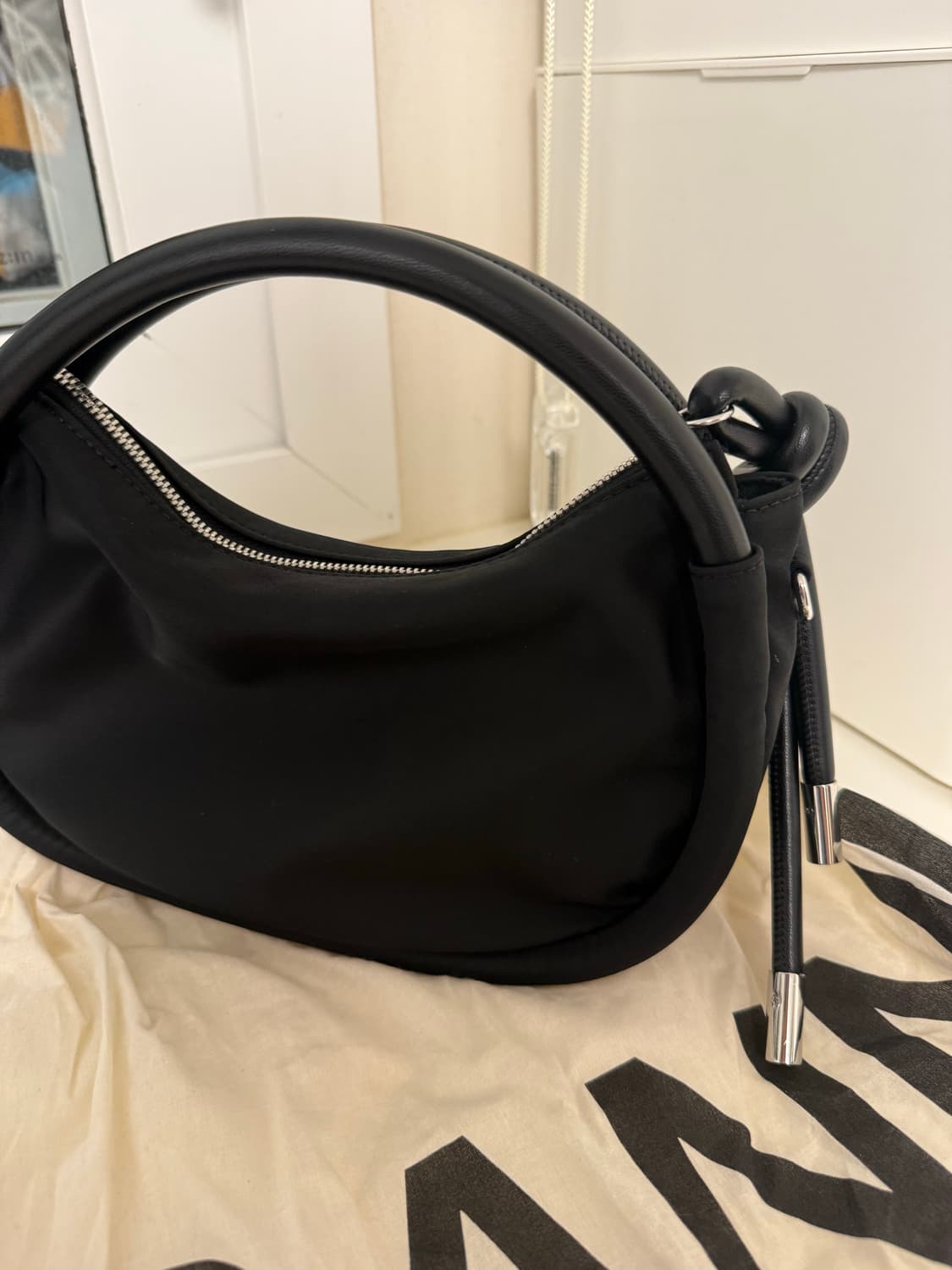 GANNI 가니 미니 노트 바게트백  상품이미지2