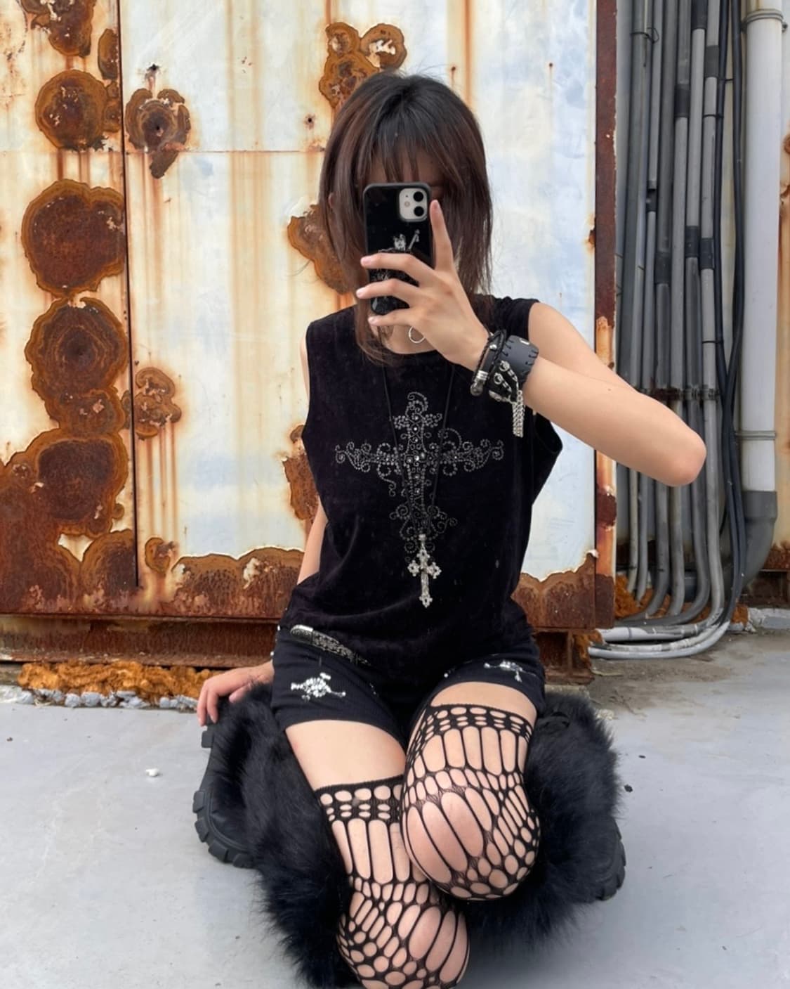 🎸블랙 크로스 디테일 슬리브리스🎸 상품이미지1