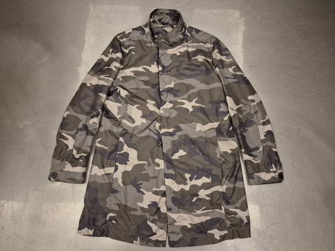 엠포리오 아르마니 나일론 카모 코트 상품이미지1