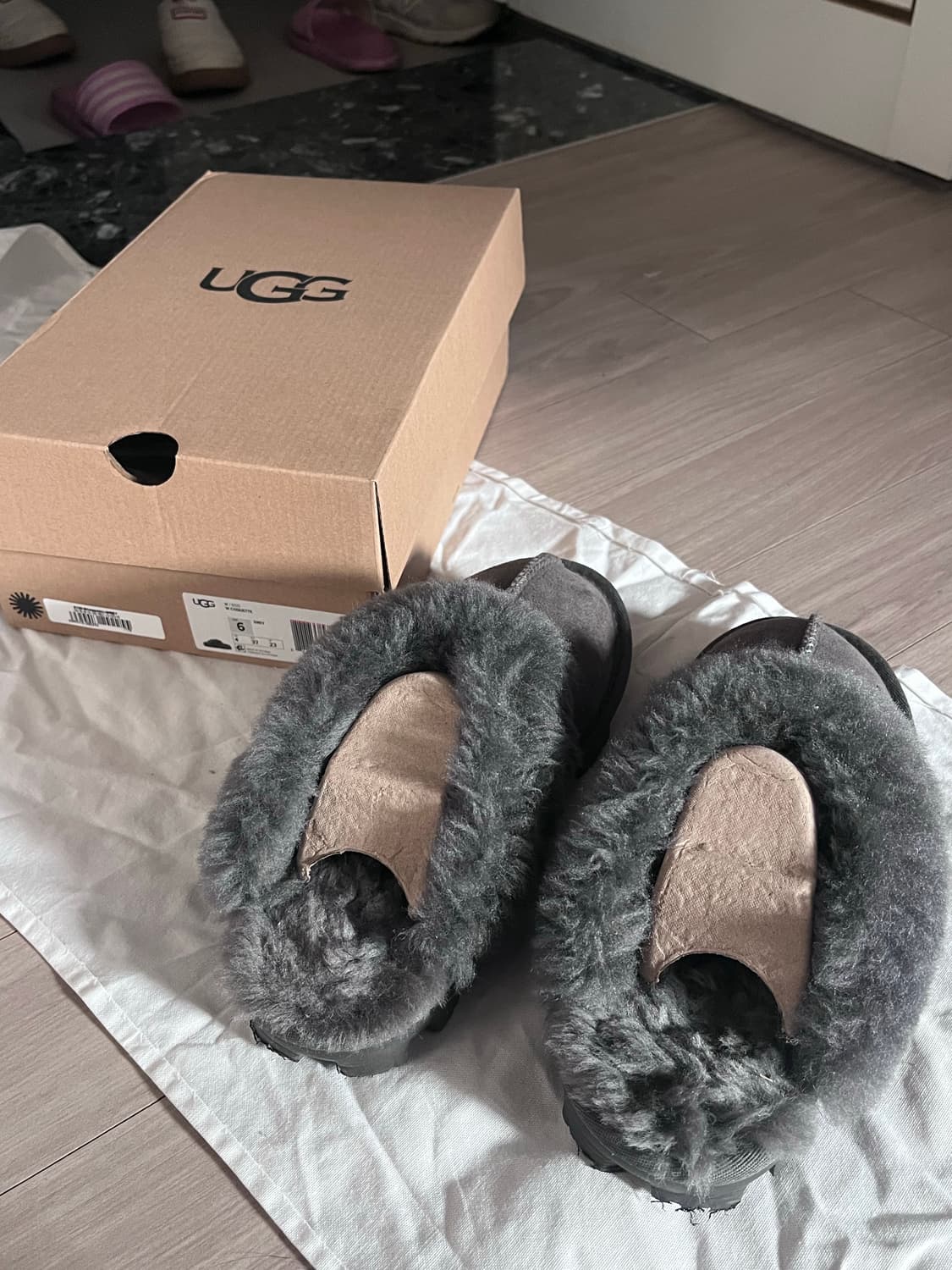 Ugg 어그 코케트 230 37사이즈 그레이 상품이미지4