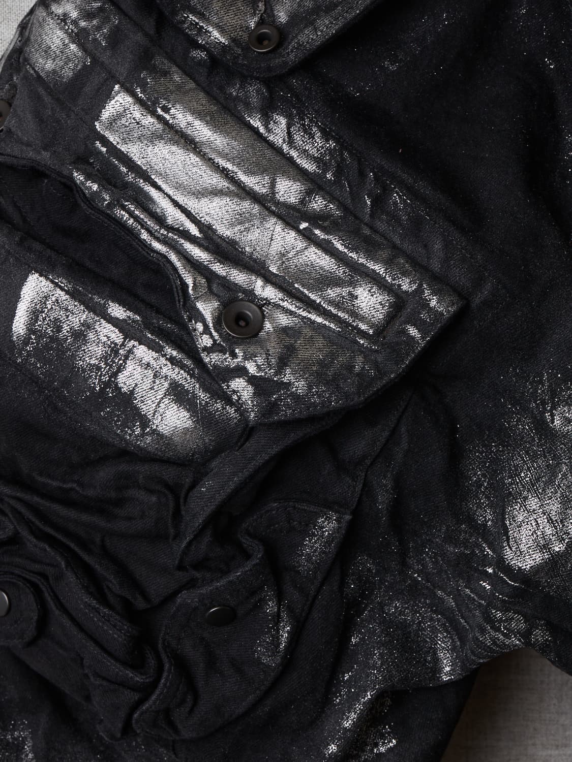 Julius pre ss 2025 실버코팅 가스마스크 팬츠 상품이미지5