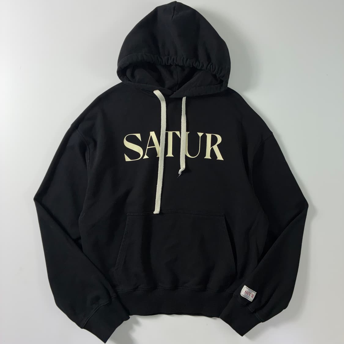 Satur 세터 클래식 레터 블랙 후드티 상품이미지1