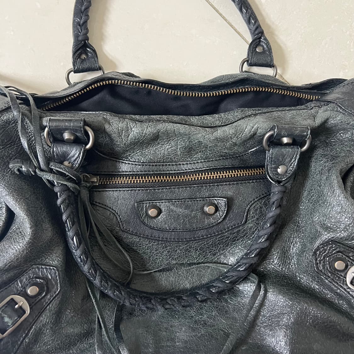 발렌시아가 모터백 가방 블랙  상품이미지6