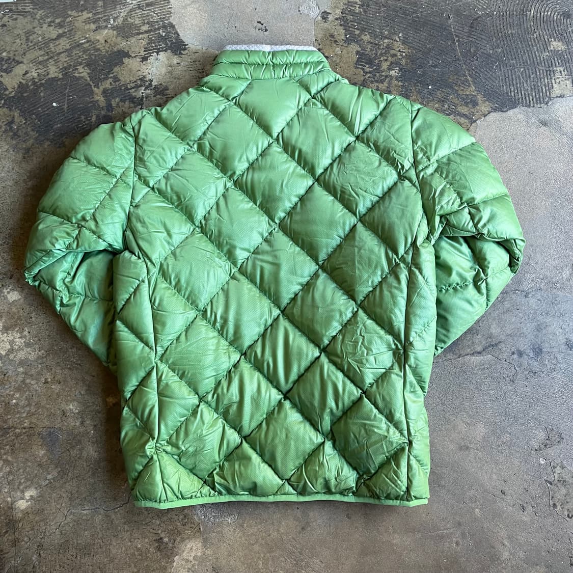 몽벨 퀼팅 그린 경량 패딩 상품이미지5