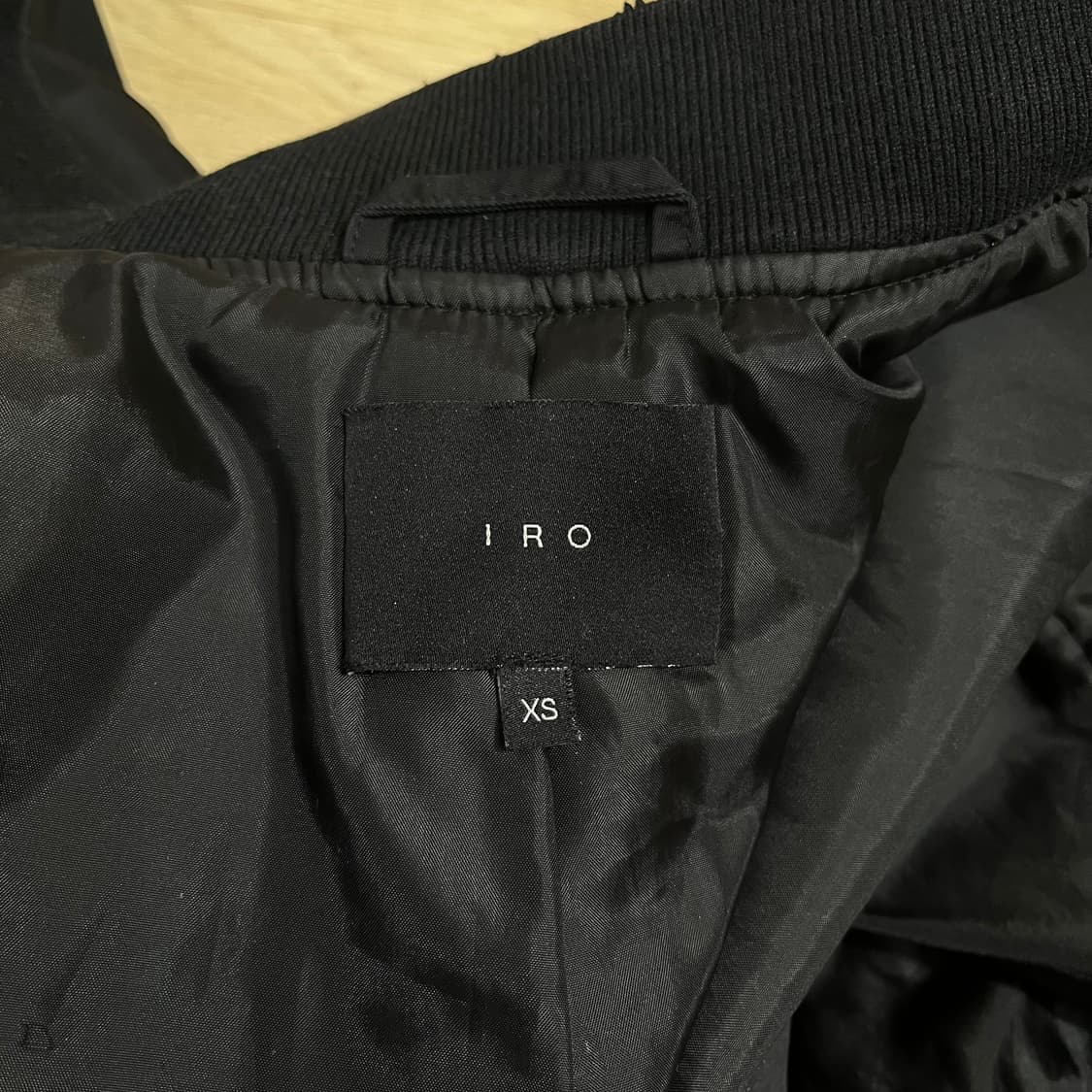 이로(IRO) SIGVALD 시그발드 항공점퍼 블랙 FREE 상품이미지6