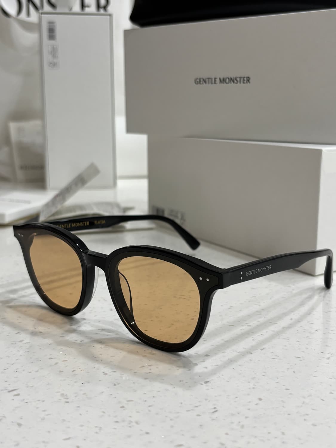 젠틀몬스터 rang 랭 블랙/오렌지 선글라스 상품이미지2