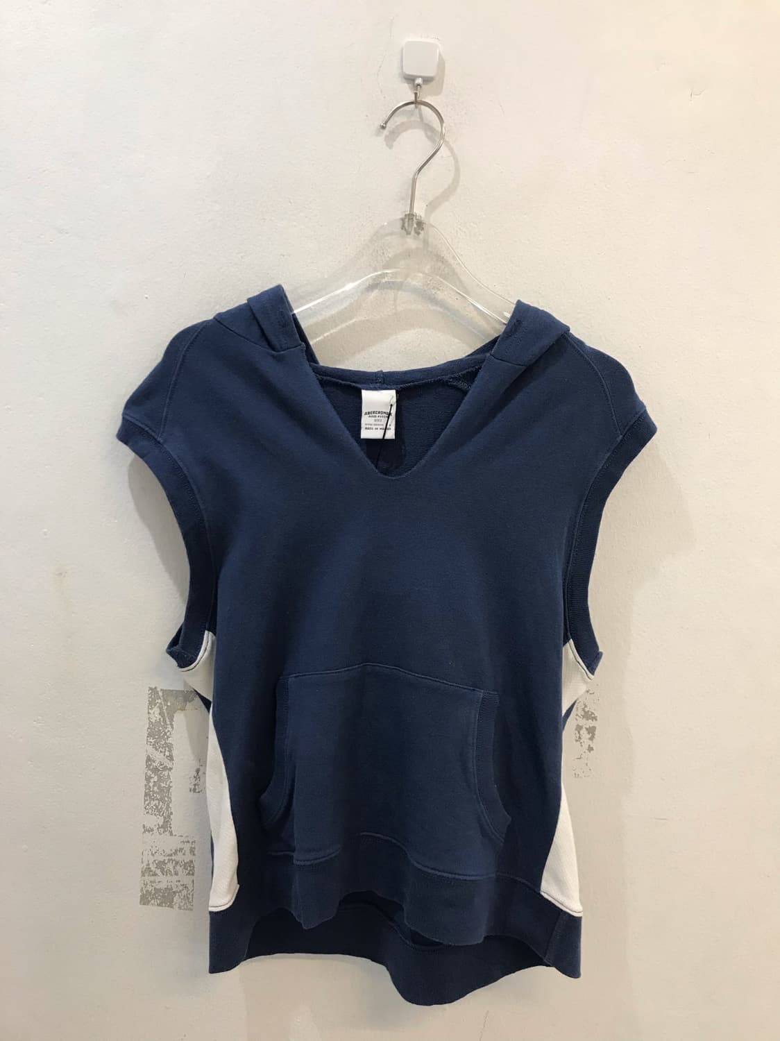 Abercrombie and Peach sleeveless hood 상품이미지1