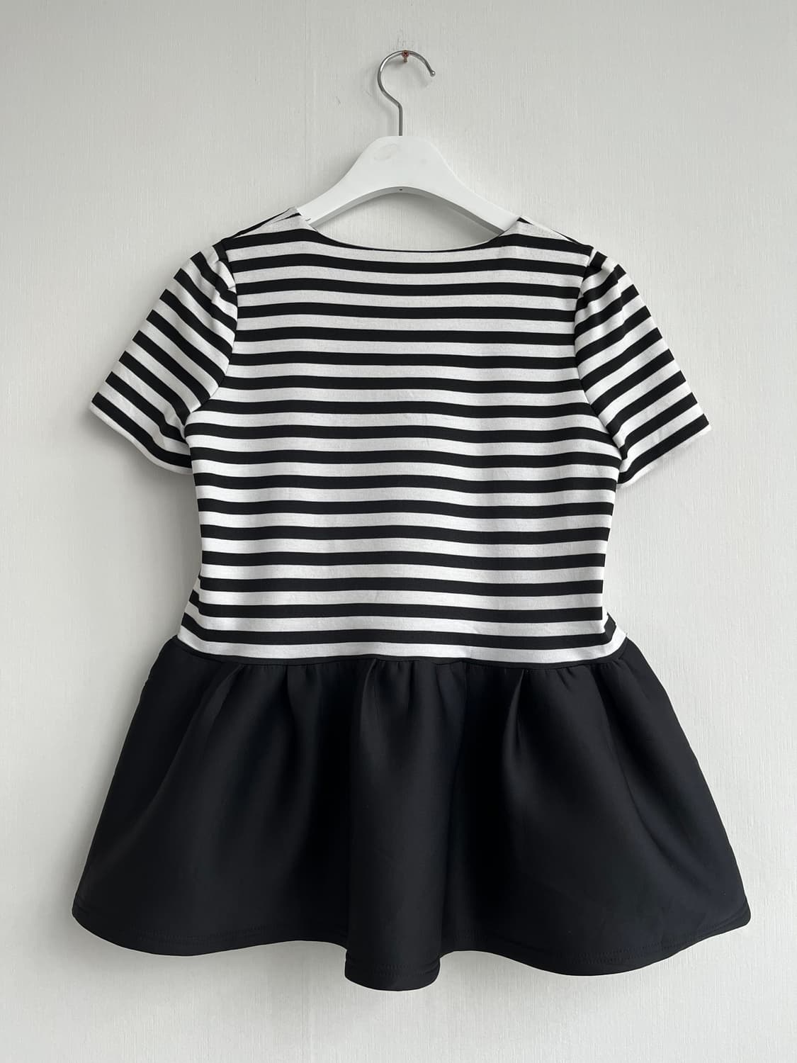 GLAMOROUS GARDEN 스트라이프 페플럼 탑 상품이미지4