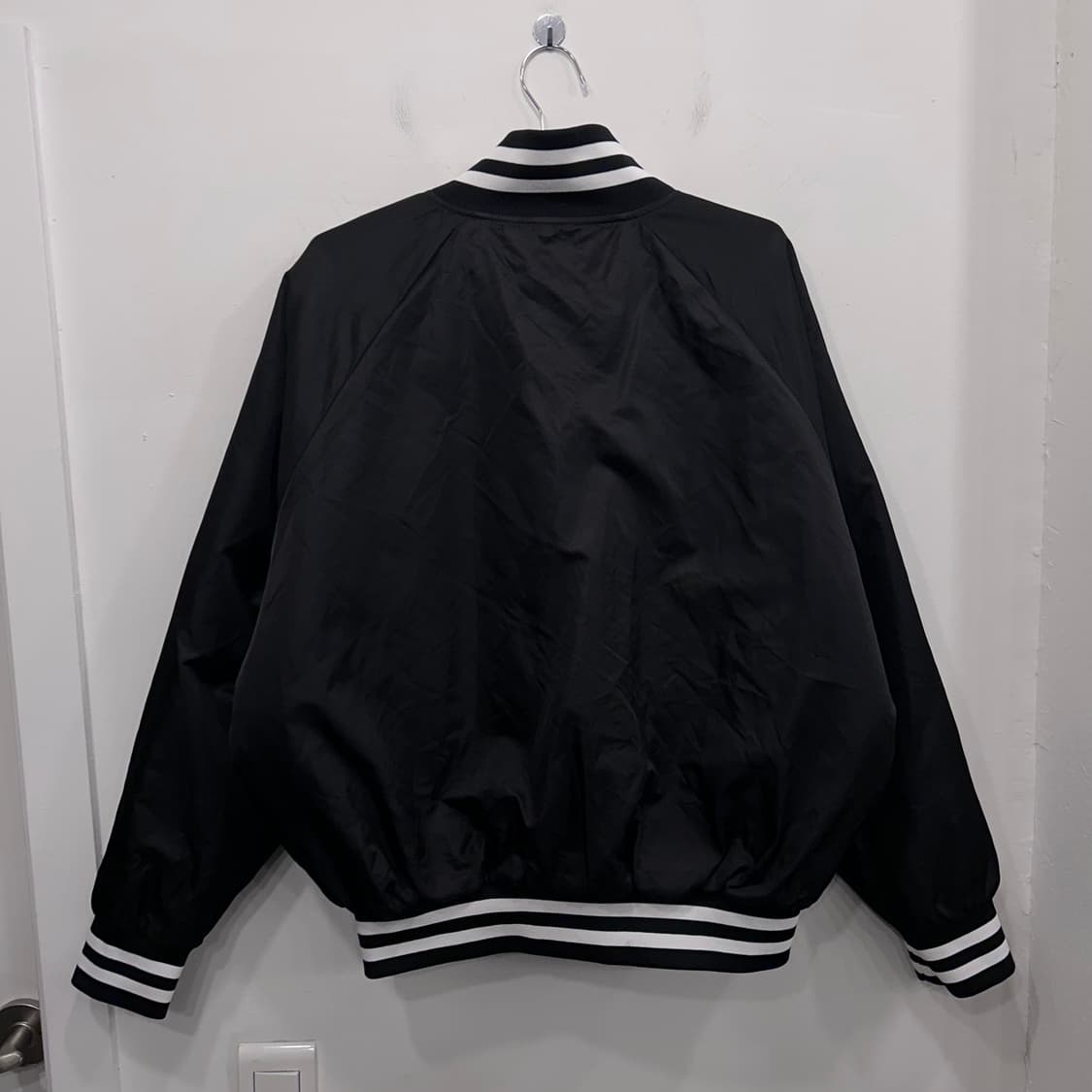 덤브스트럭 누빔 버튼 나일론 봄버자켓 상품이미지5