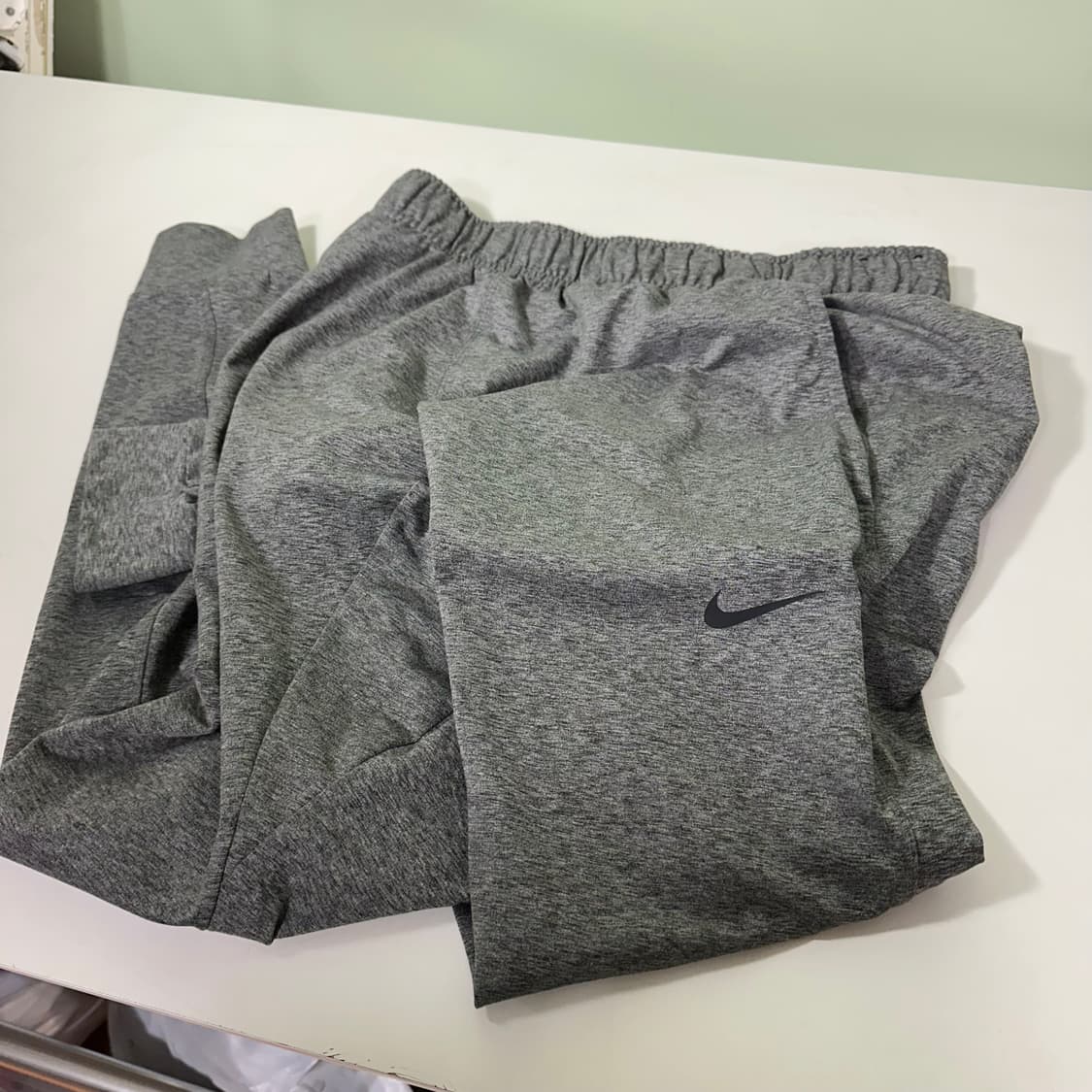 M 나이키 진그레이 스우시로고 머슬핏 스판덱스 트레이닝팬츠 상품이미지1