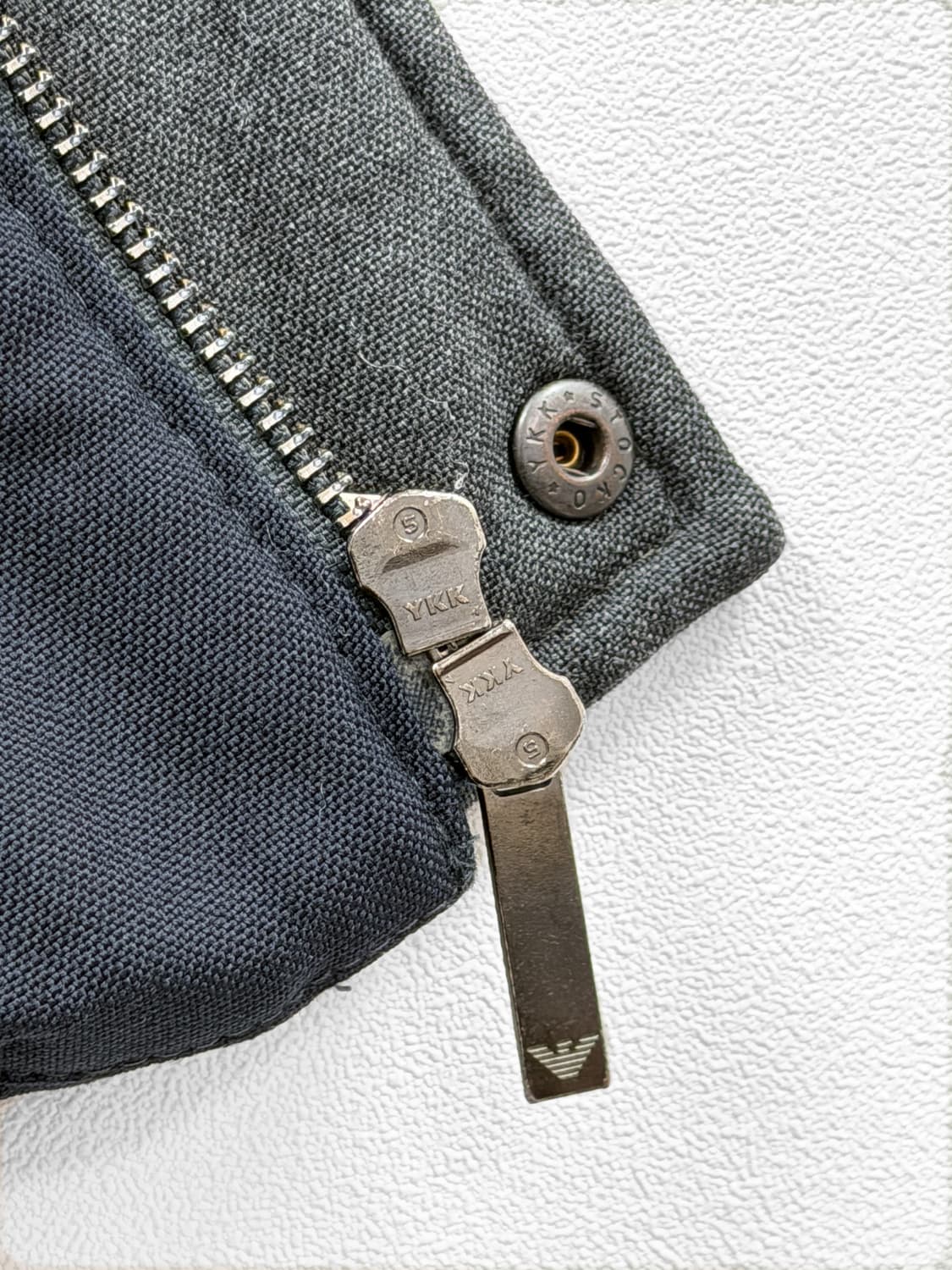 아르마니 디테쳐블 패디드 하이넥 자켓 상품이미지4