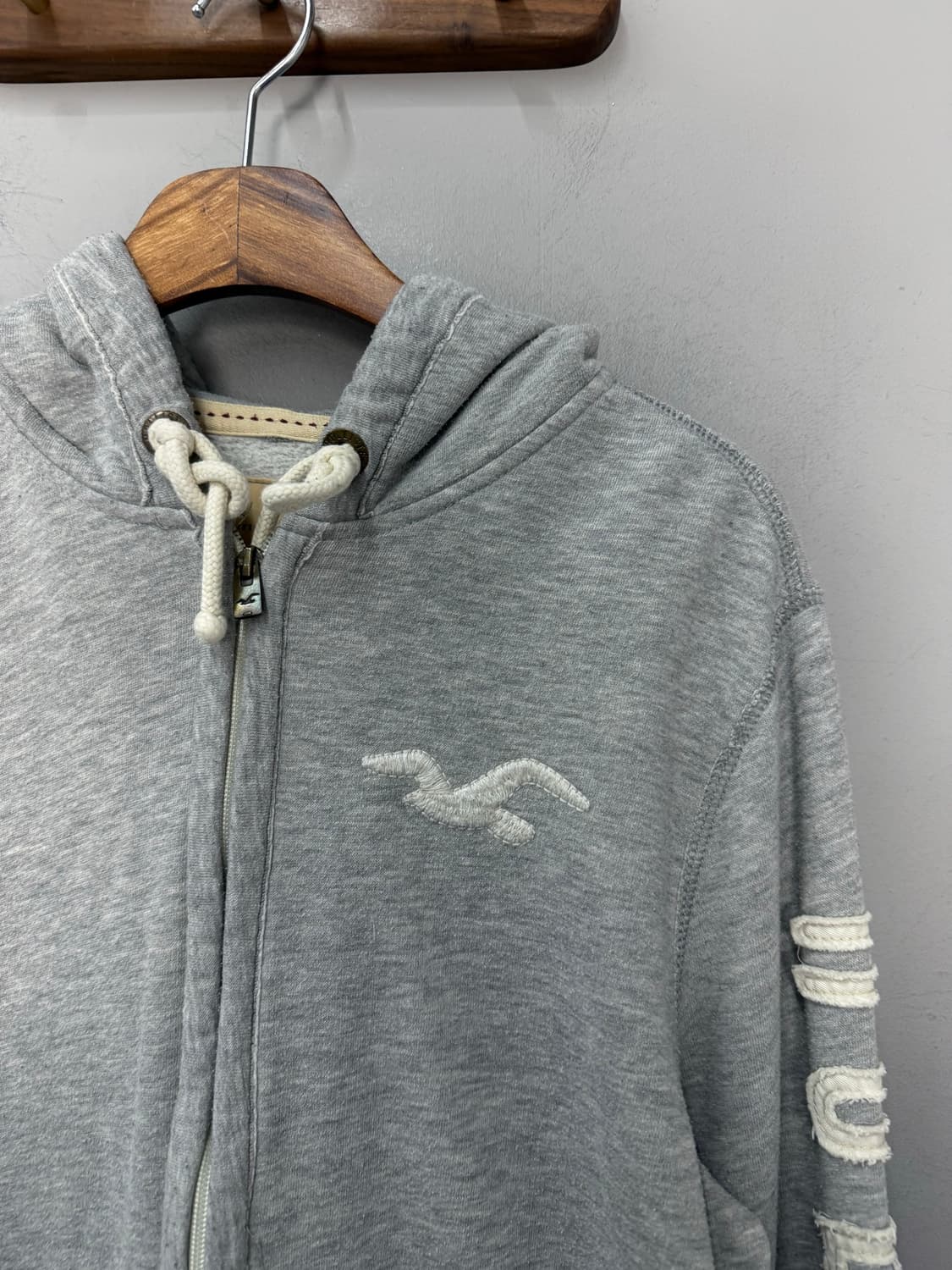 홀리스터 로고 그레이 후드집업 H3042 상품이미지3