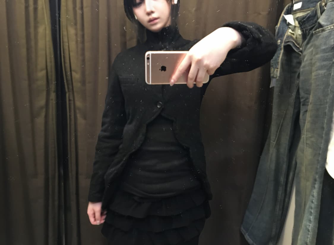 꼼데가르송 블랙 울 축융 프릴 코트 xs 상품이미지1