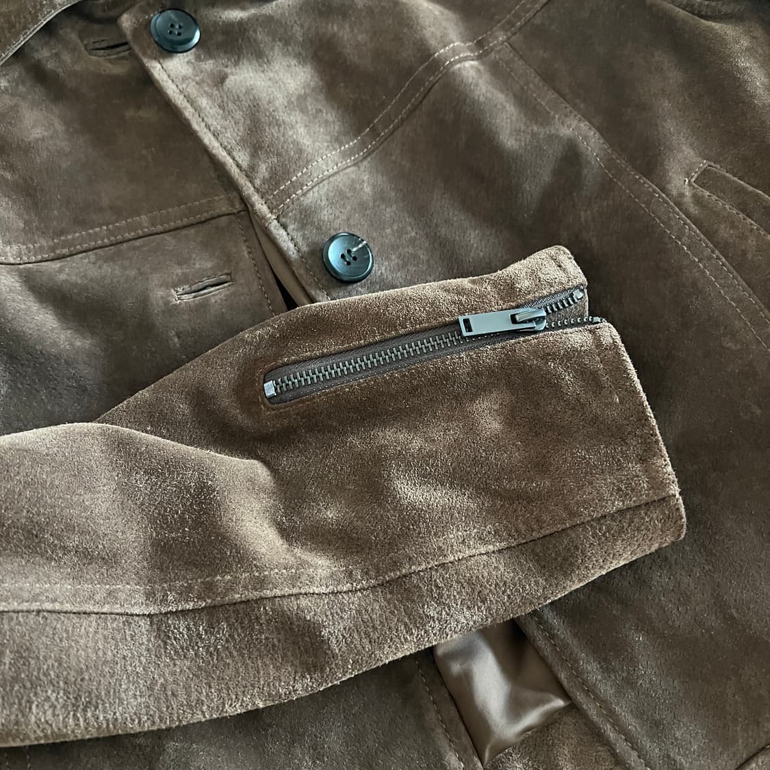 루에브르 리얼레더 스웨이드 자켓 / 리본빛 아우브아워 호와스 드파운드 상품이미지5