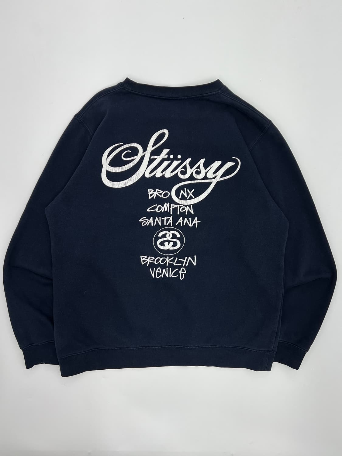 스투시 월드투어 맨투맨 상품이미지3