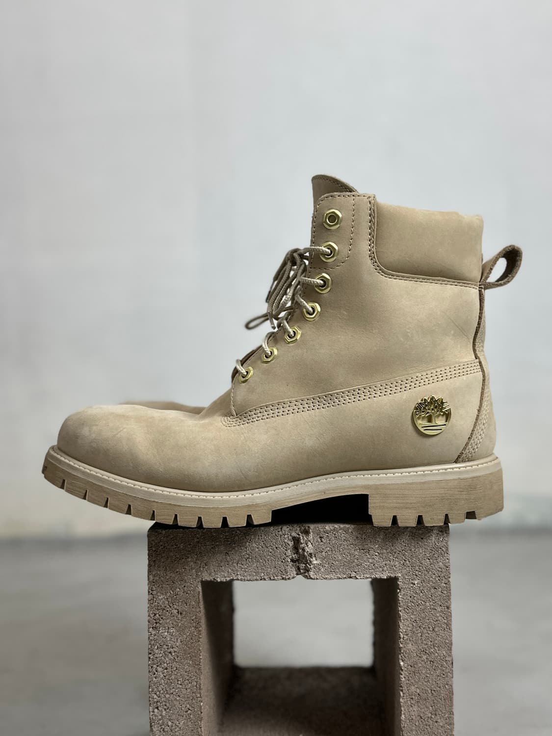 팀버랜드 6인치 누벅 부츠 베이지 상품이미지4