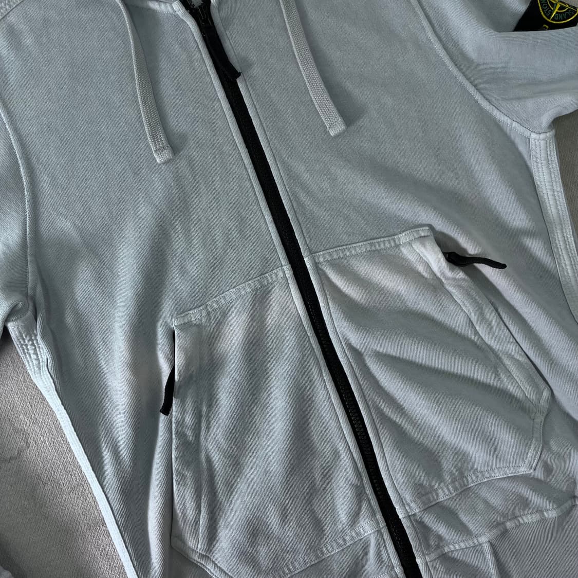 95 스톤아일랜드 22SS 그레이 블루 후드집업 상품이미지5