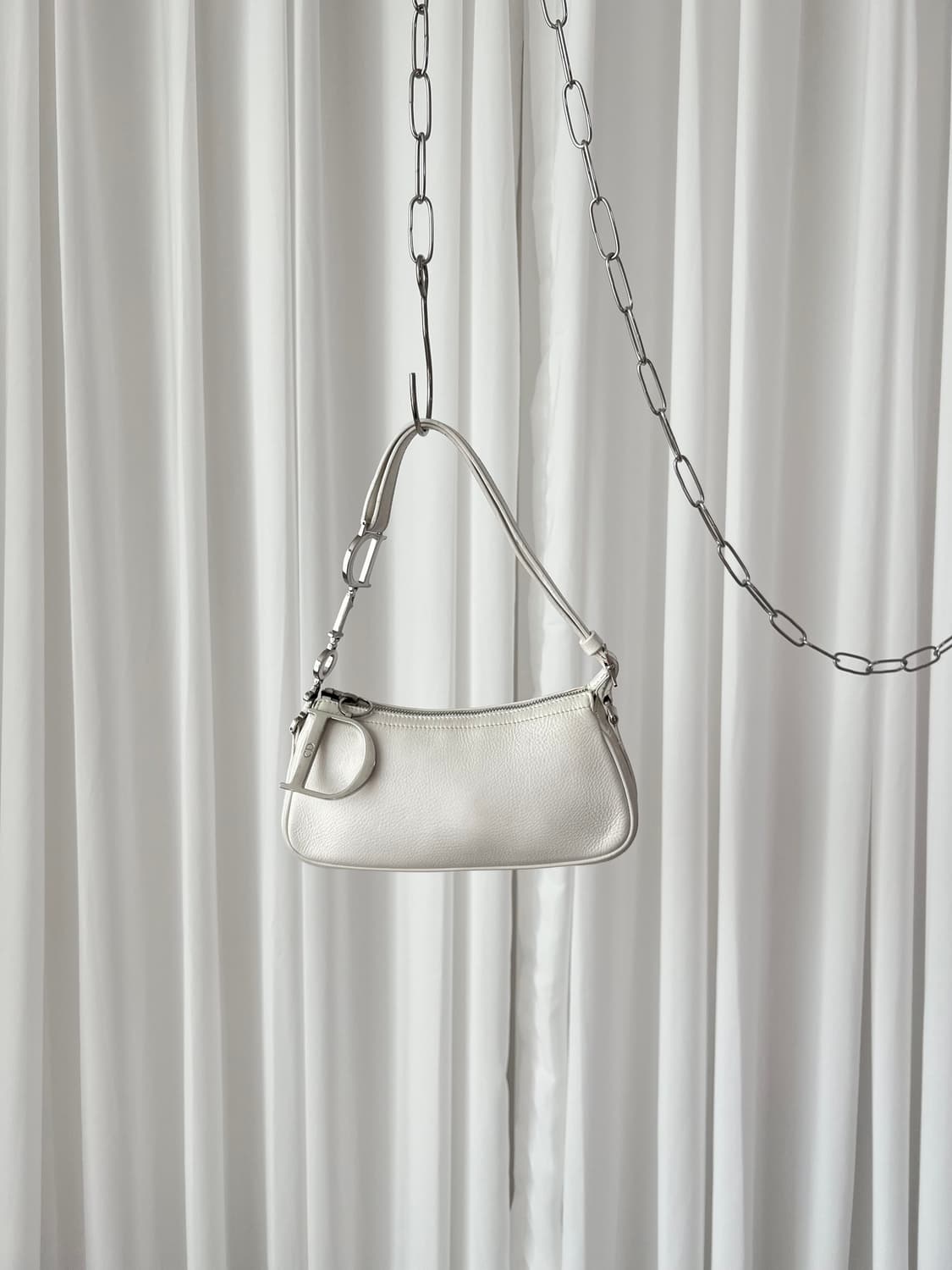 디올 스펠아웃 D참 숄더백 상품이미지1