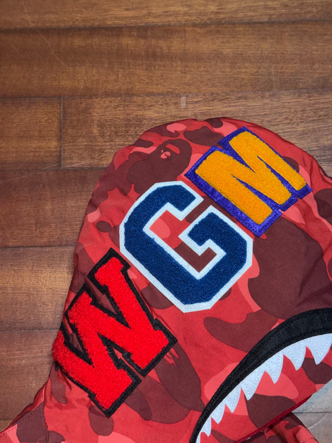 베이프 샤크 적계 패딩 상품이미지2