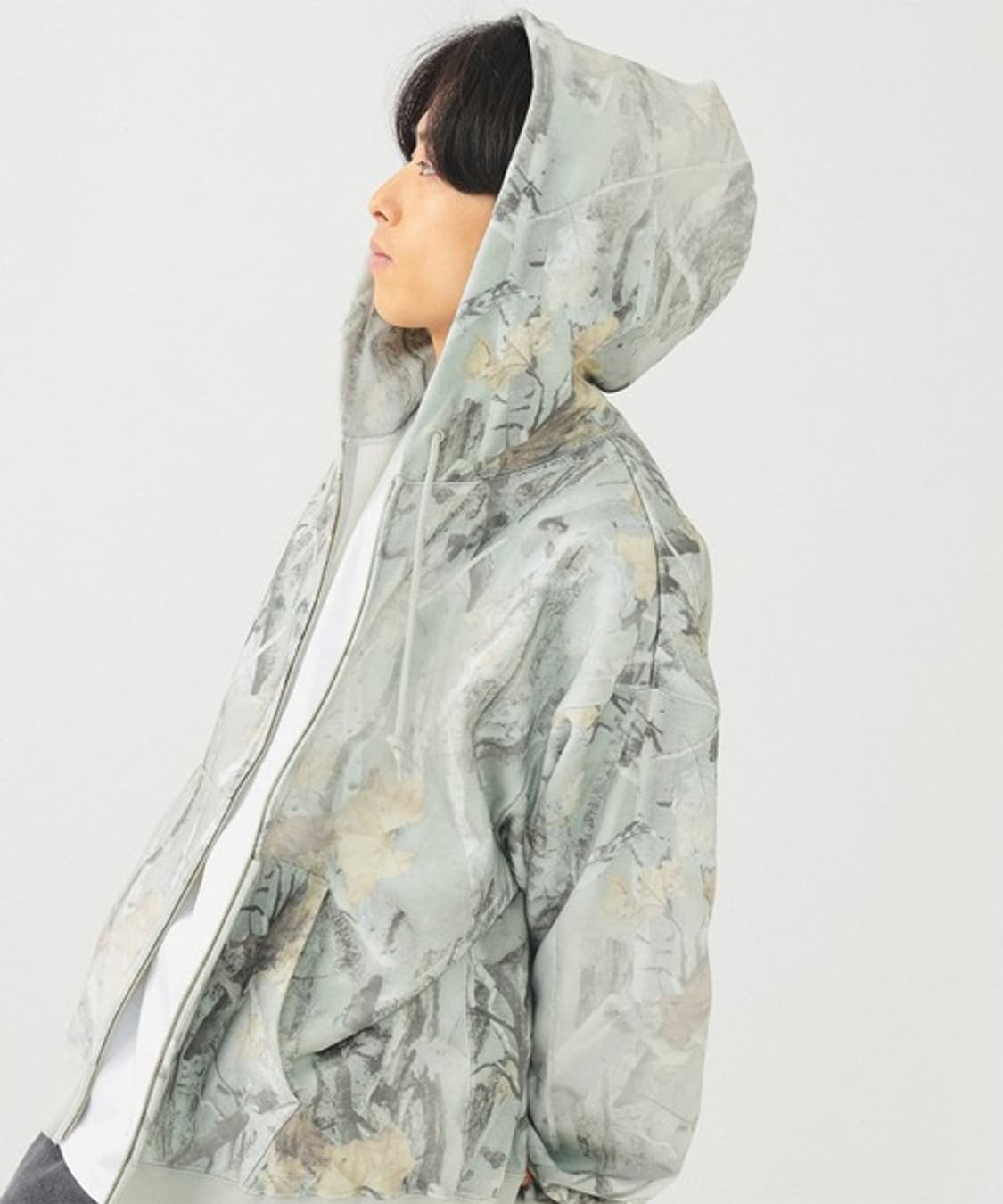 BEAMS Tree Camo Zip Hoodie 상품이미지3