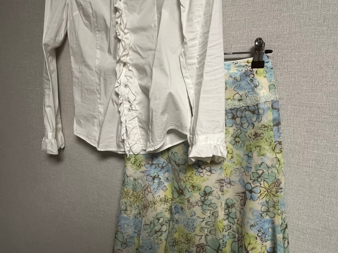 [플로럴 / 페어리 / set] 플로럴 언발 미디 스커트 & 프릴 셔츠 상품이미지2