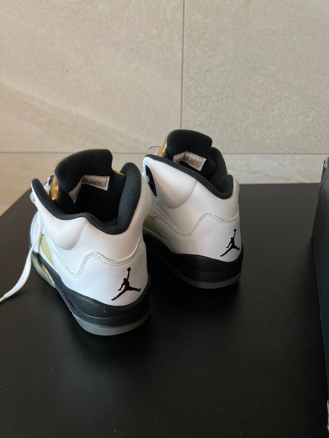 [230mm] 에어 조던 5 레트로 올림픽 골드 코인 상품이미지4