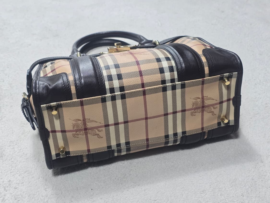 버버리 노바체크 헤이마켓 클래식 토트백 상품이미지6