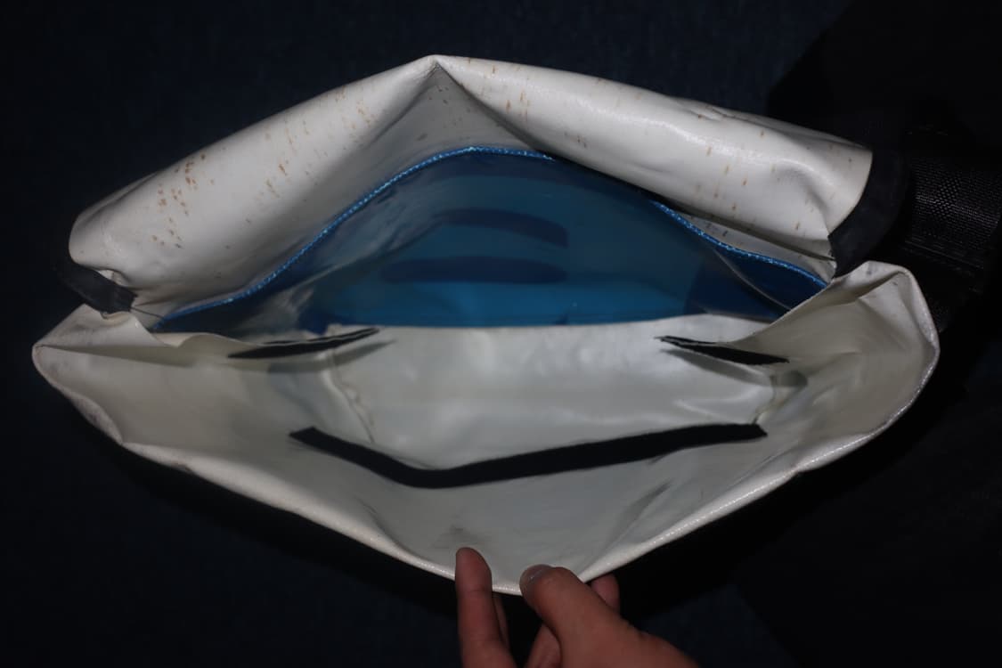 프라이탁 드라그넷 화이트&블루 상품이미지6